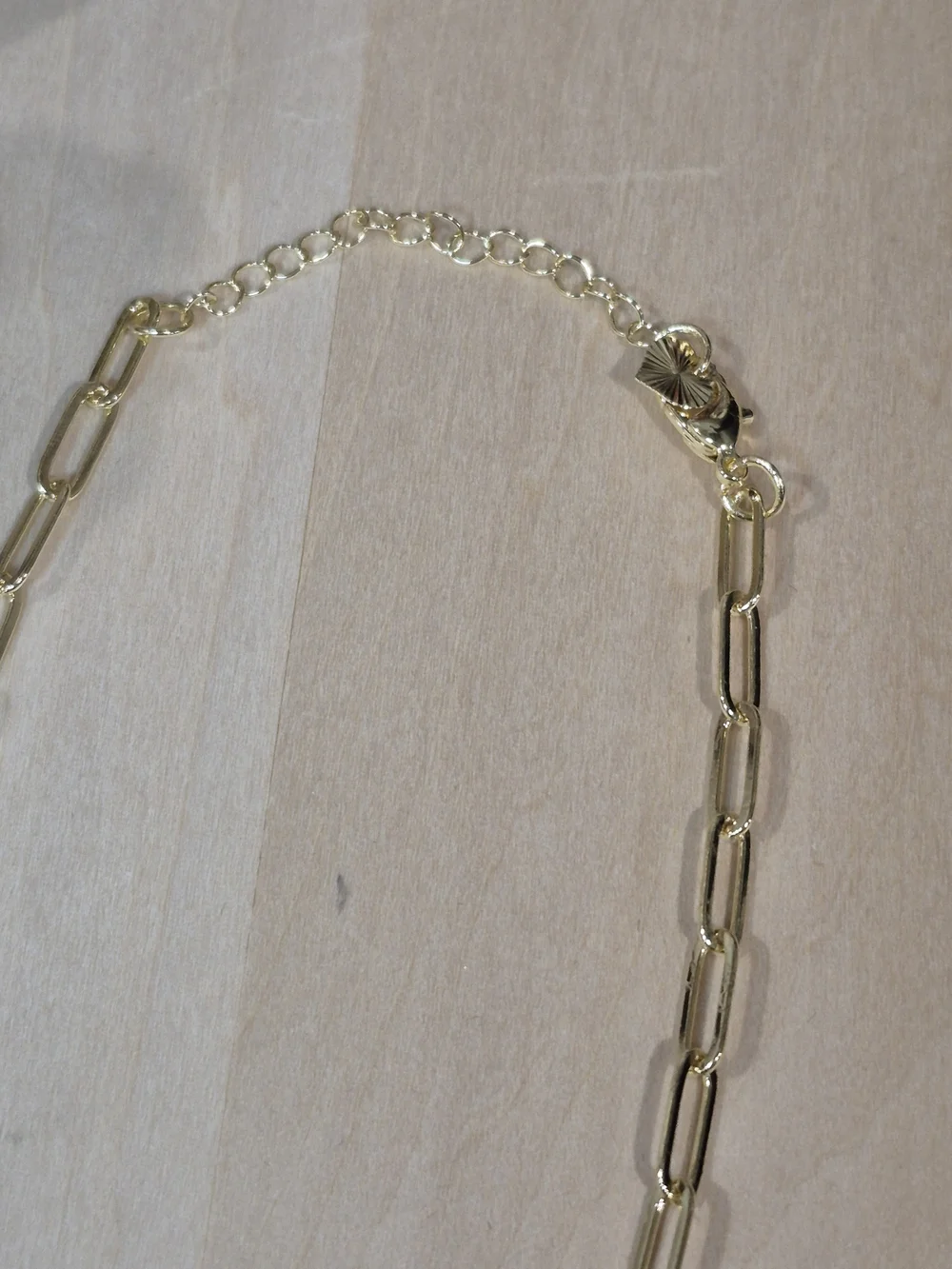 💛💛NEW💛💛 BEAUTIFUL!! Three CZ Minimalist PaperClip Necklace In GOLD Plating